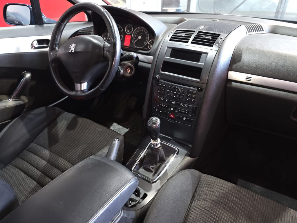 Peugeot 6