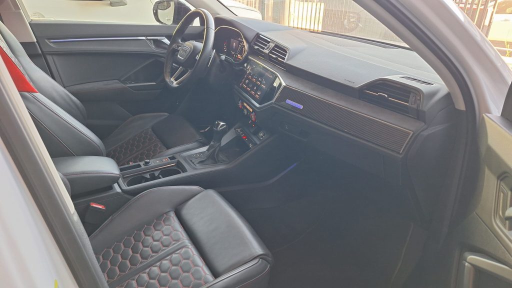 Audi 16