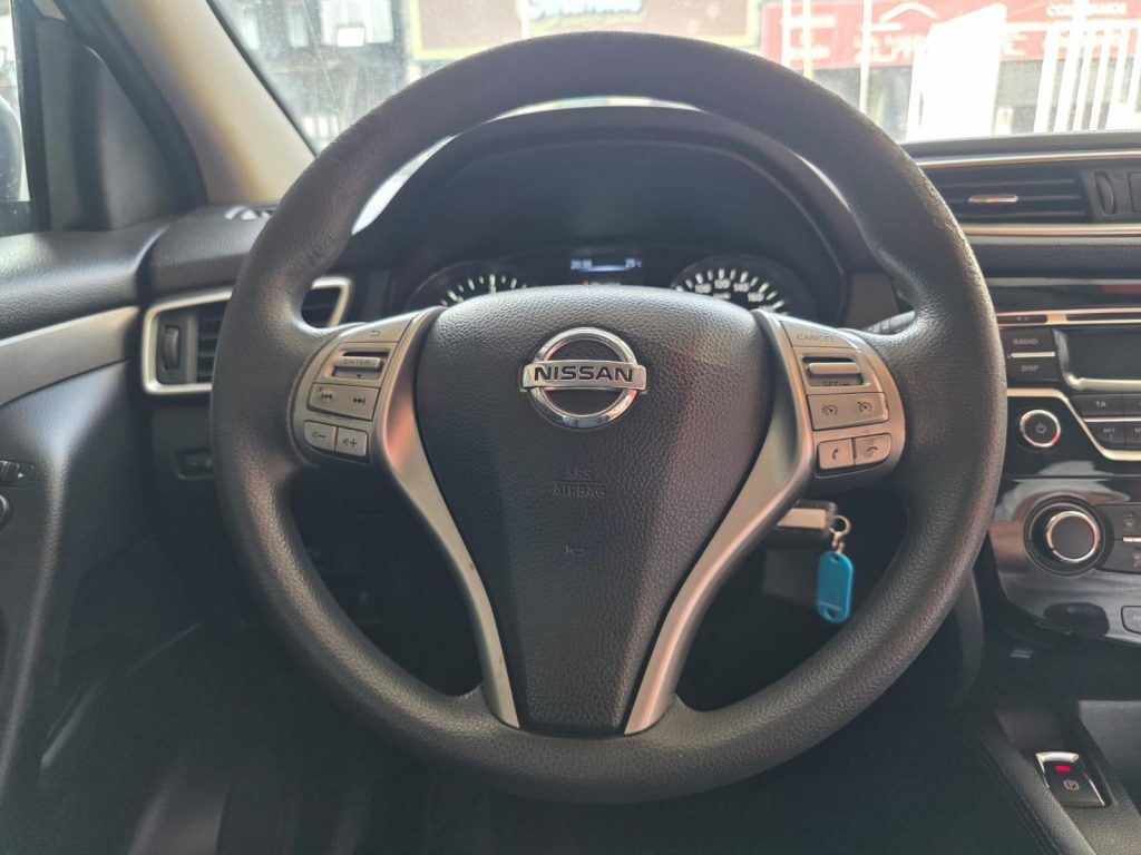 Nissan 12
