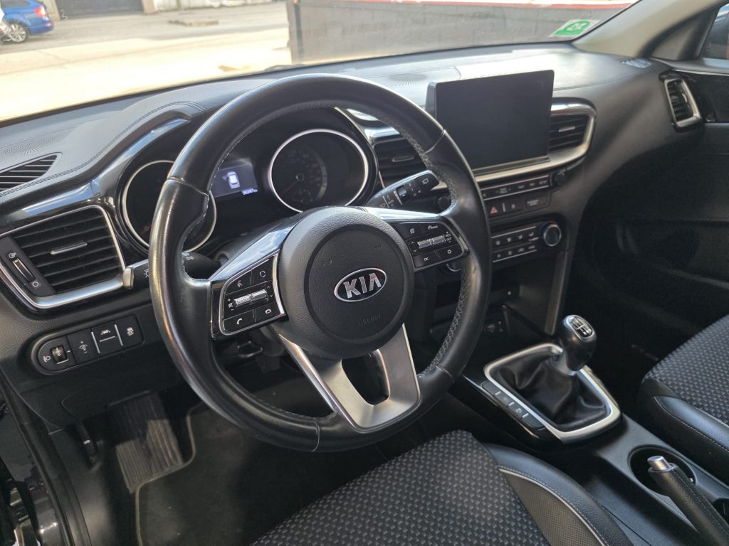 Kia 12
