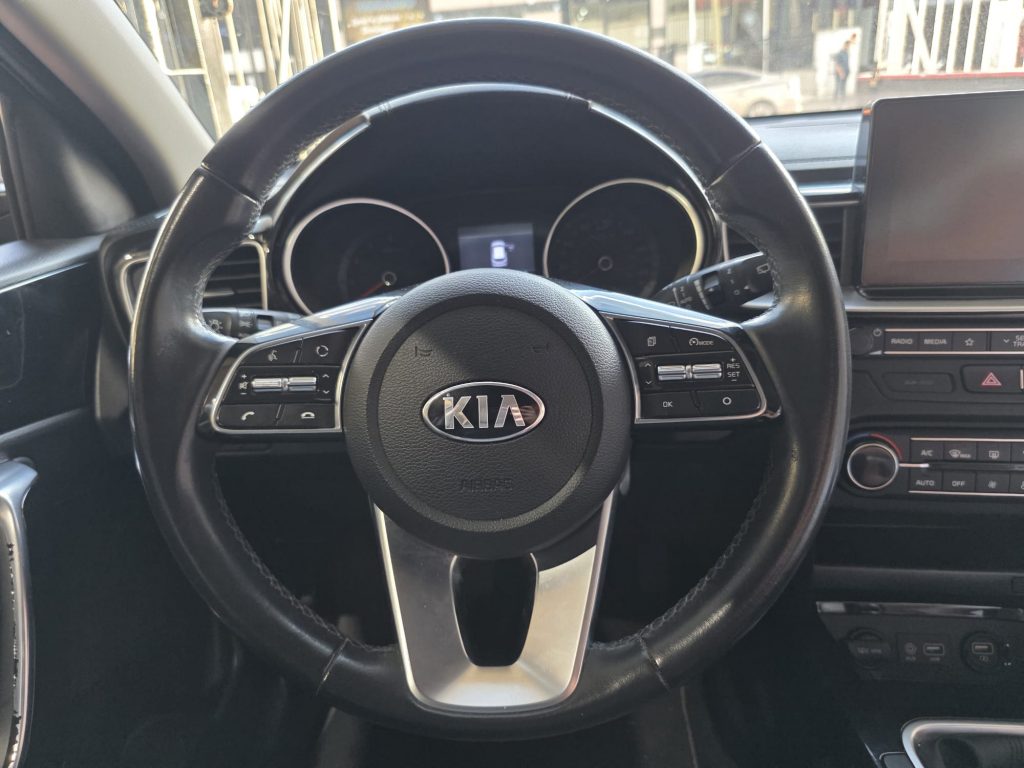 Kia 6