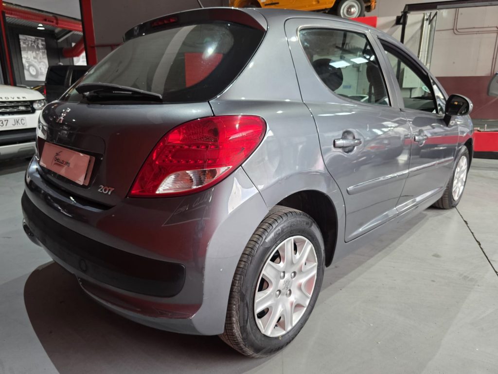 Peugeot 10