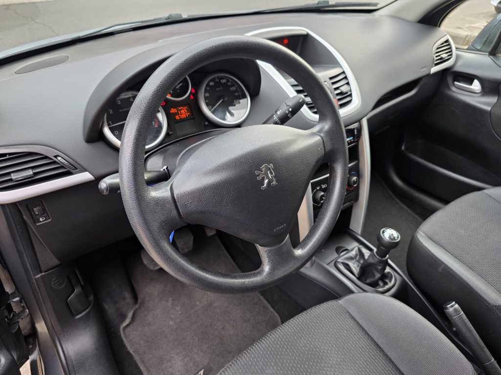 Peugeot 18