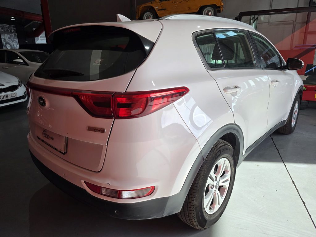 Kia 6