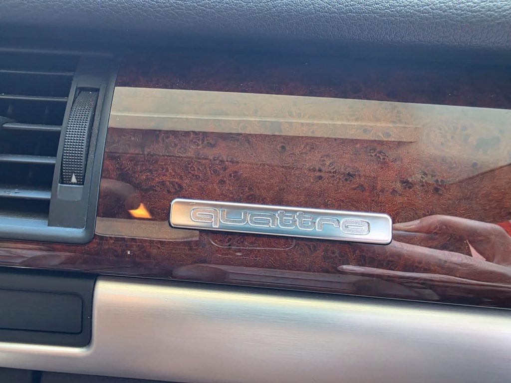 Audi 12