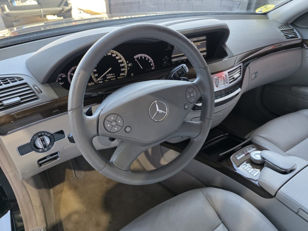 Mercedes 12