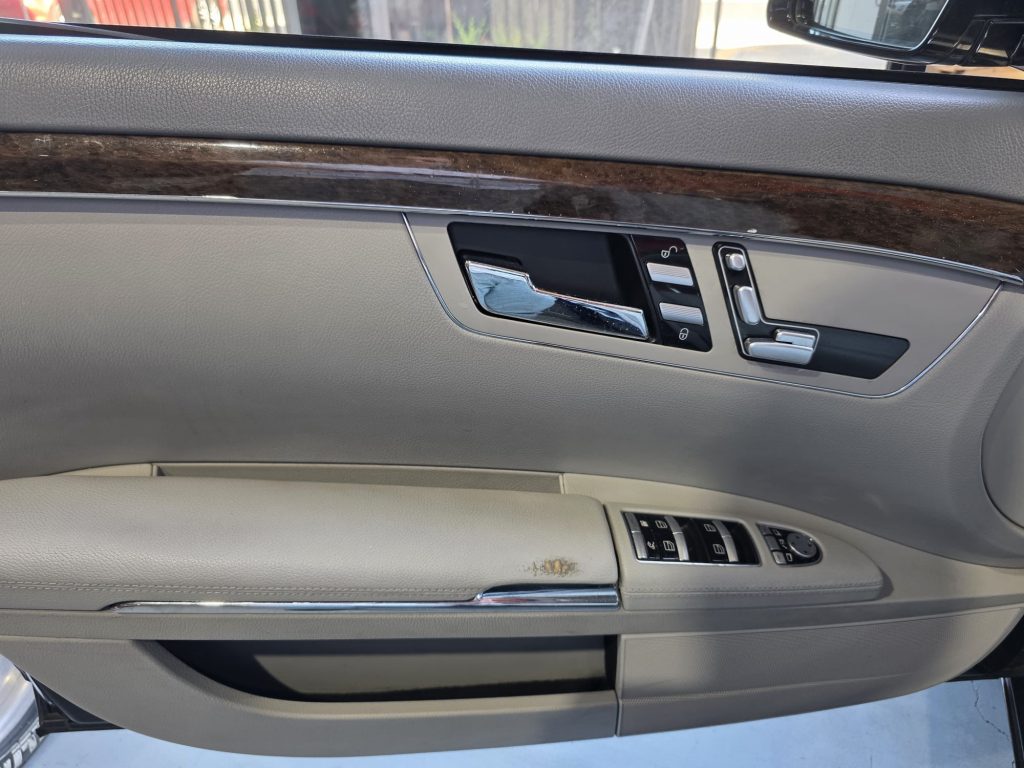 Mercedes 18